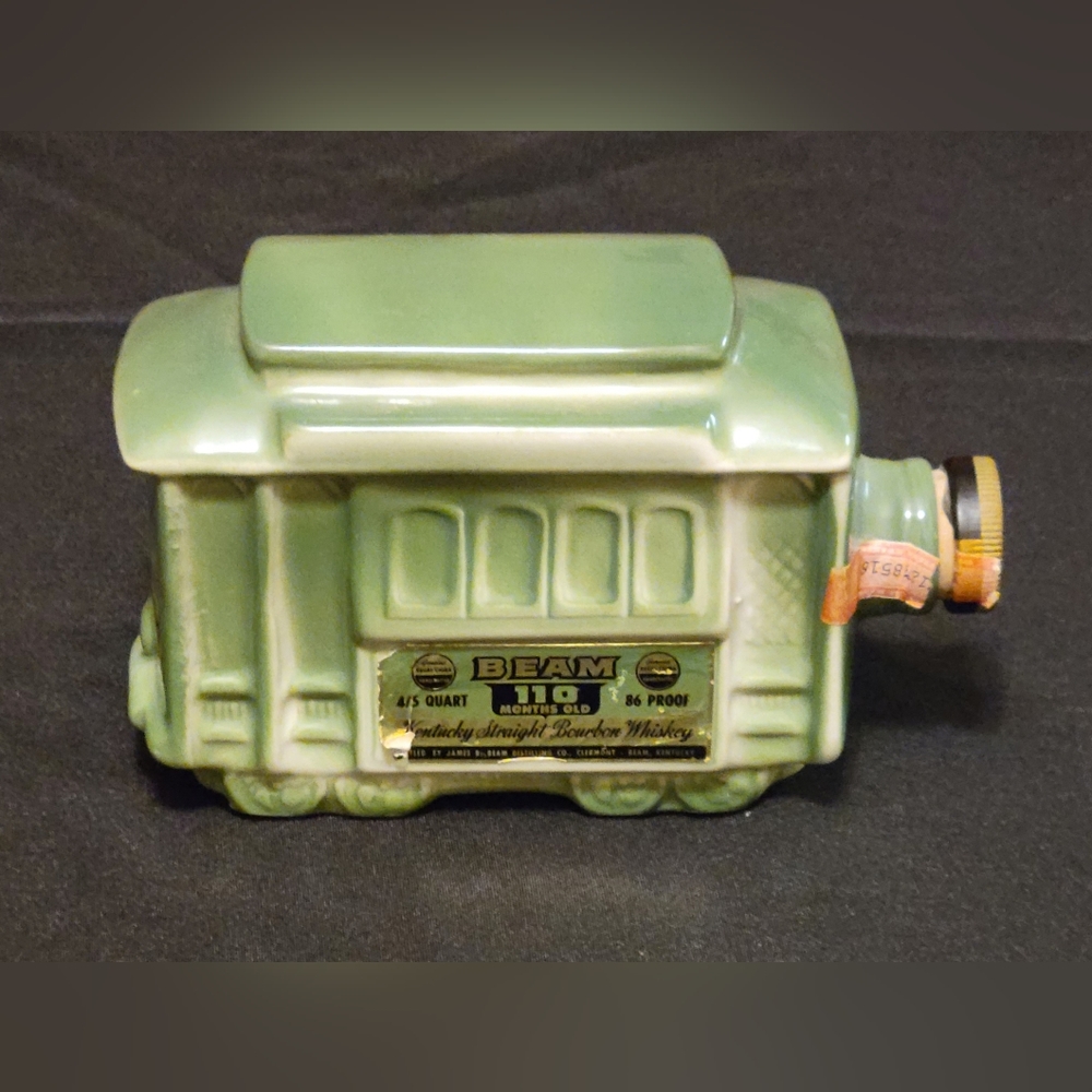 James Beam Jade Ceramic Collectible Trolley - 4/5 Quart